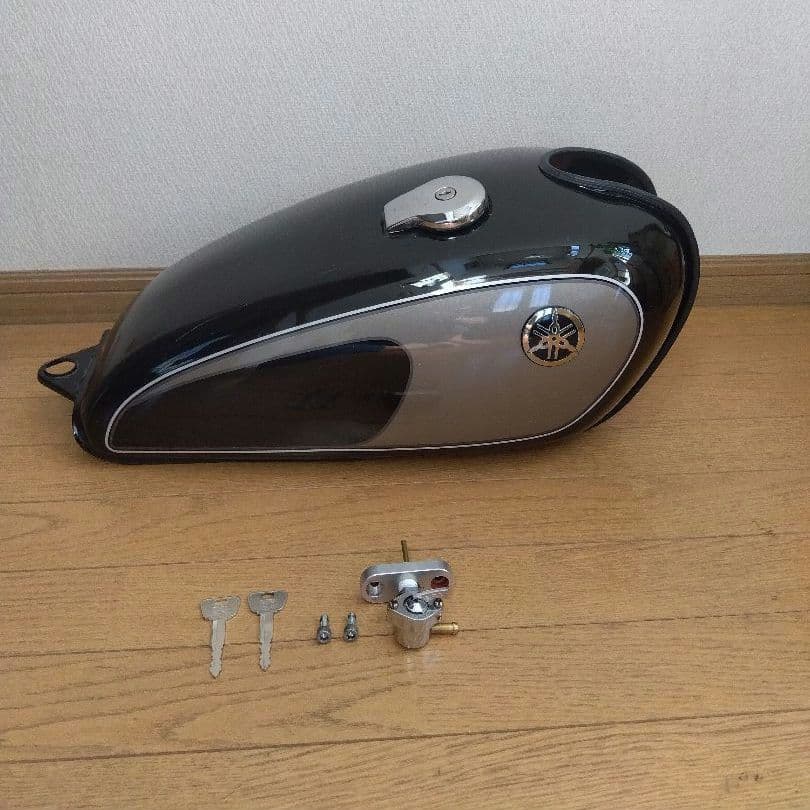 SR400 純正タンク グリタリンブラック - メルカリ