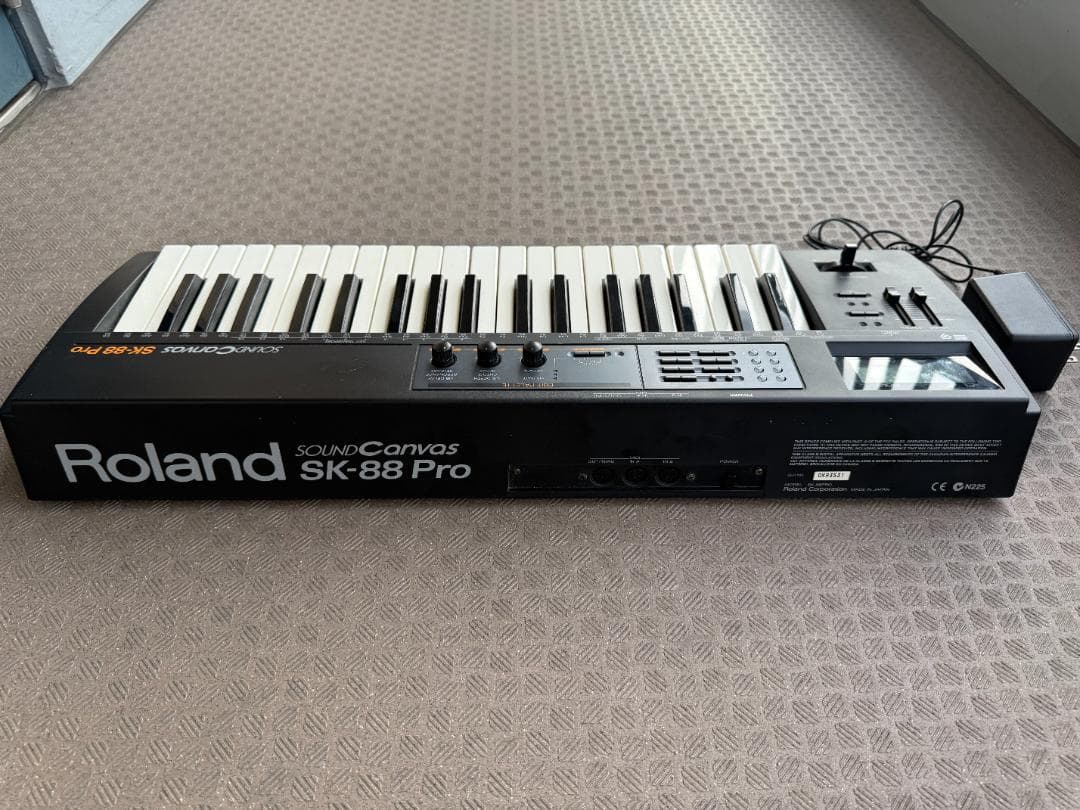 Roland SK-88 Proジャンク