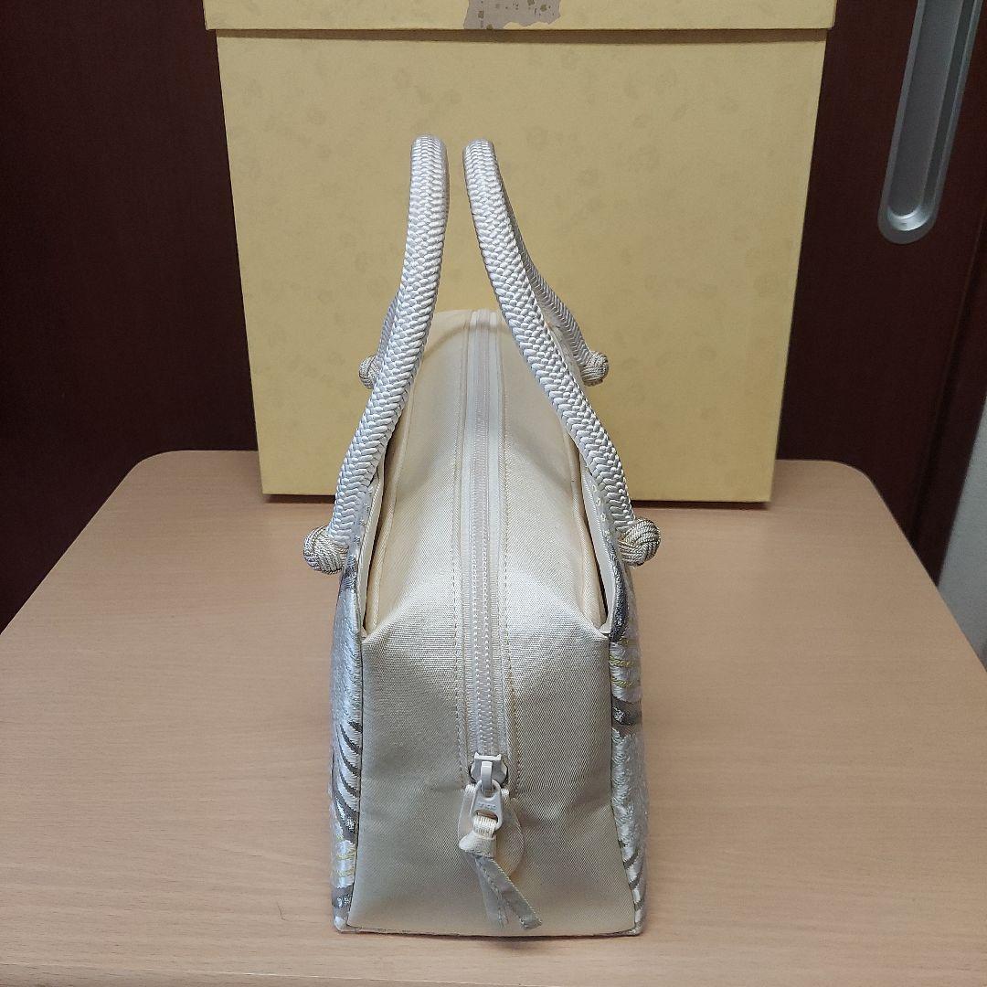 12月7日までのお値下げ　10,000円引　伊と忠　利休バッグ シルバー系 松菱