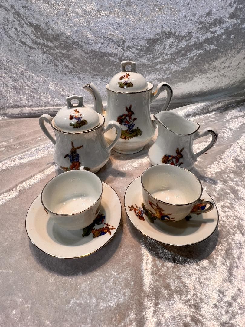 ポット ミルク シュガー カップ＆ソーサー2個のセット 金彩 手描き