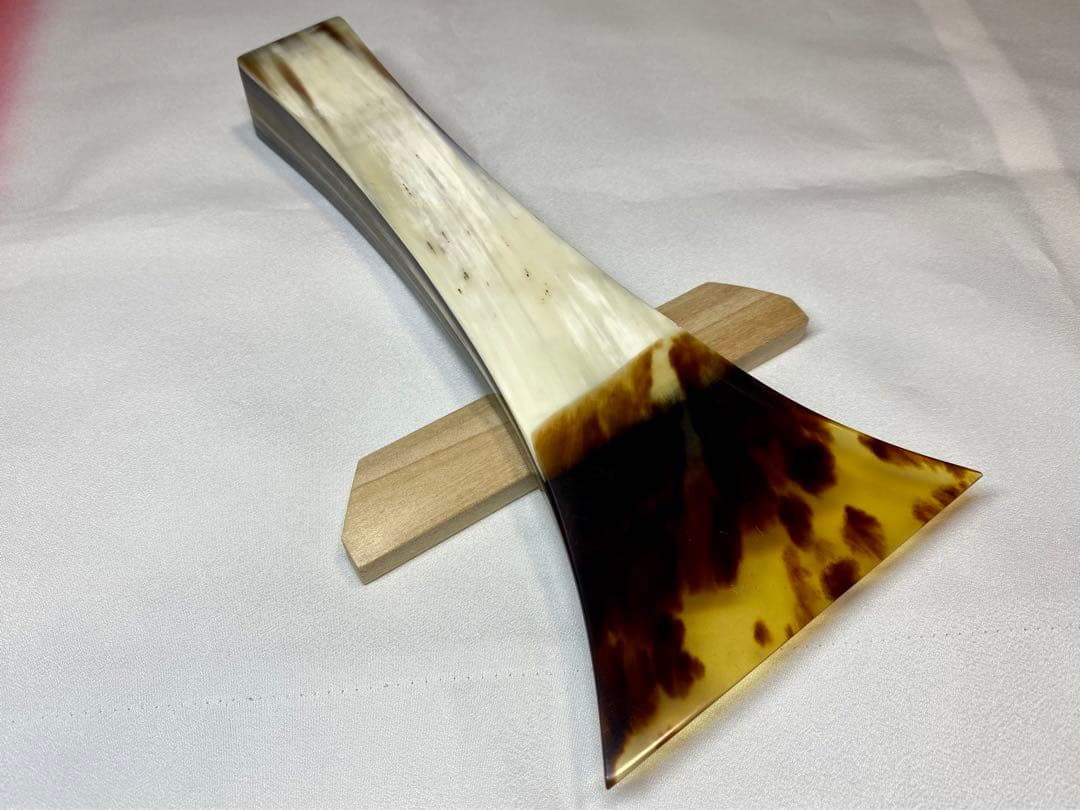 早い者勝ち】 【美品】津軽三味線 鼈甲撥 白水牛 手元 高級 べっ甲