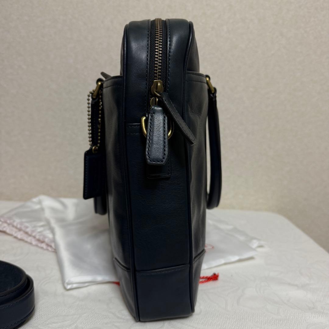 新品未使用　コーチ　ビジネスバッグ　2way 濃紺　ショルダーベルト