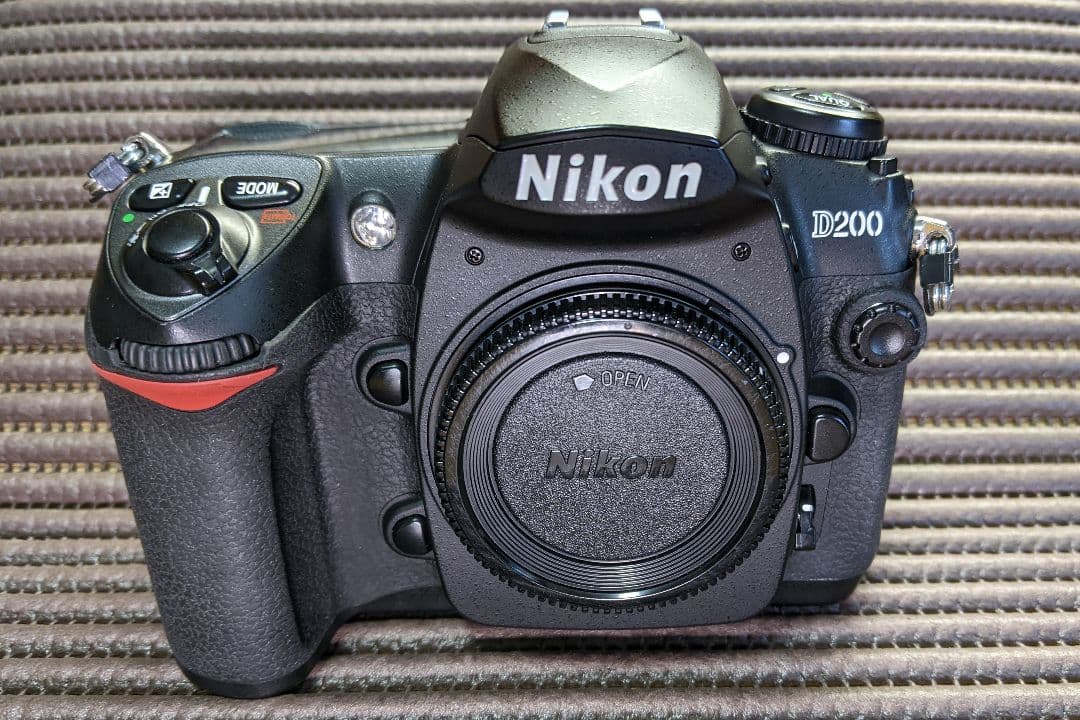 Nikon D200 デジタル一眼レフカメラ