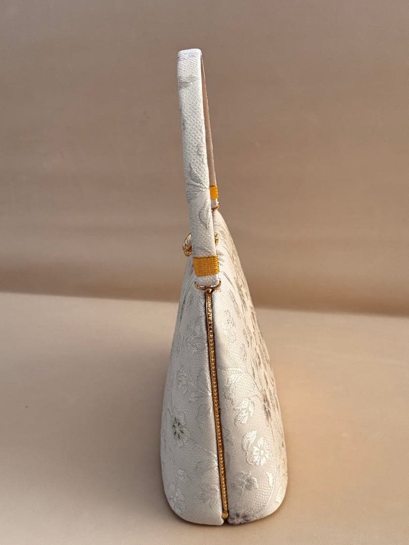 ［新品・未使用］特選草履 バッグセット　華唐草文 フォーマル　フリーサイズ　箱付