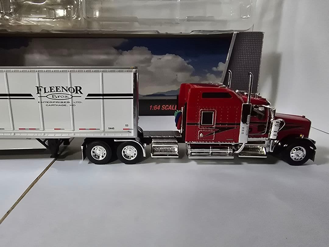 ミニカー DCP 1/64 Fleenor Brothers KW ICON 900