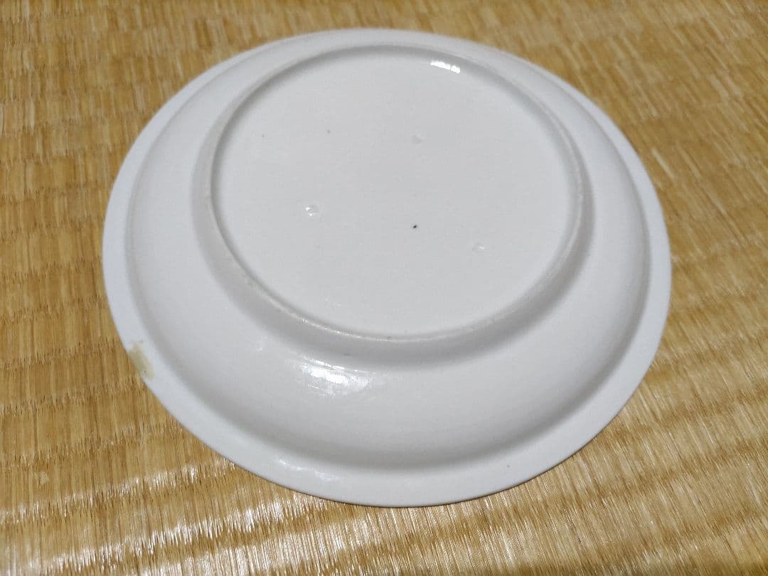 柿右衛門白磁 皿（17.6㎝）陰刻・銀杏 九谷白磁・古伊万里