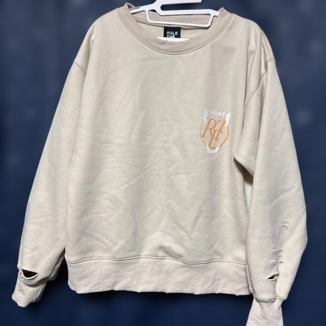 値下げ RULE THE FATE ダメージ加工 裏起毛スウェット ベージュ - メルカリ