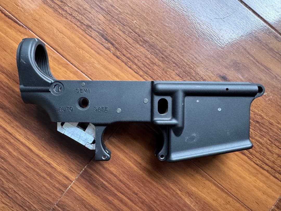 PTW用ロアーレシーバー + マグプル実物グリップ PTW用ロアーレシーバー