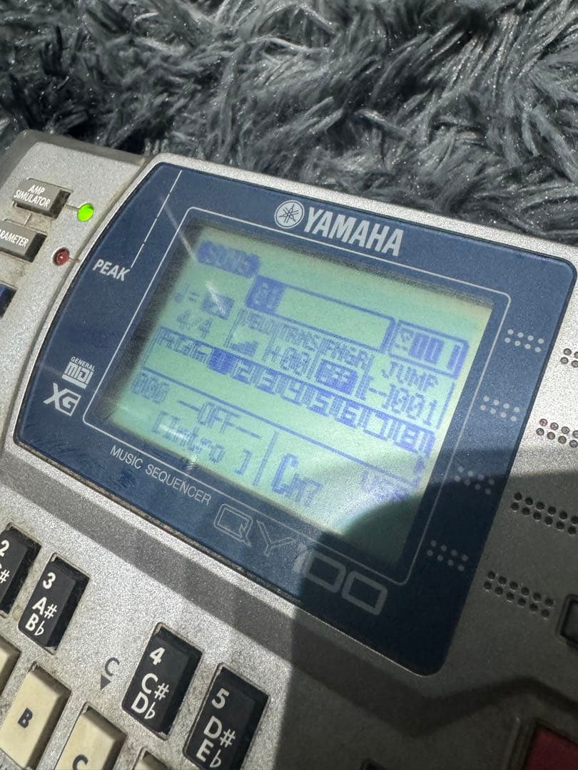 YAMAHA QY100 シーケンサー