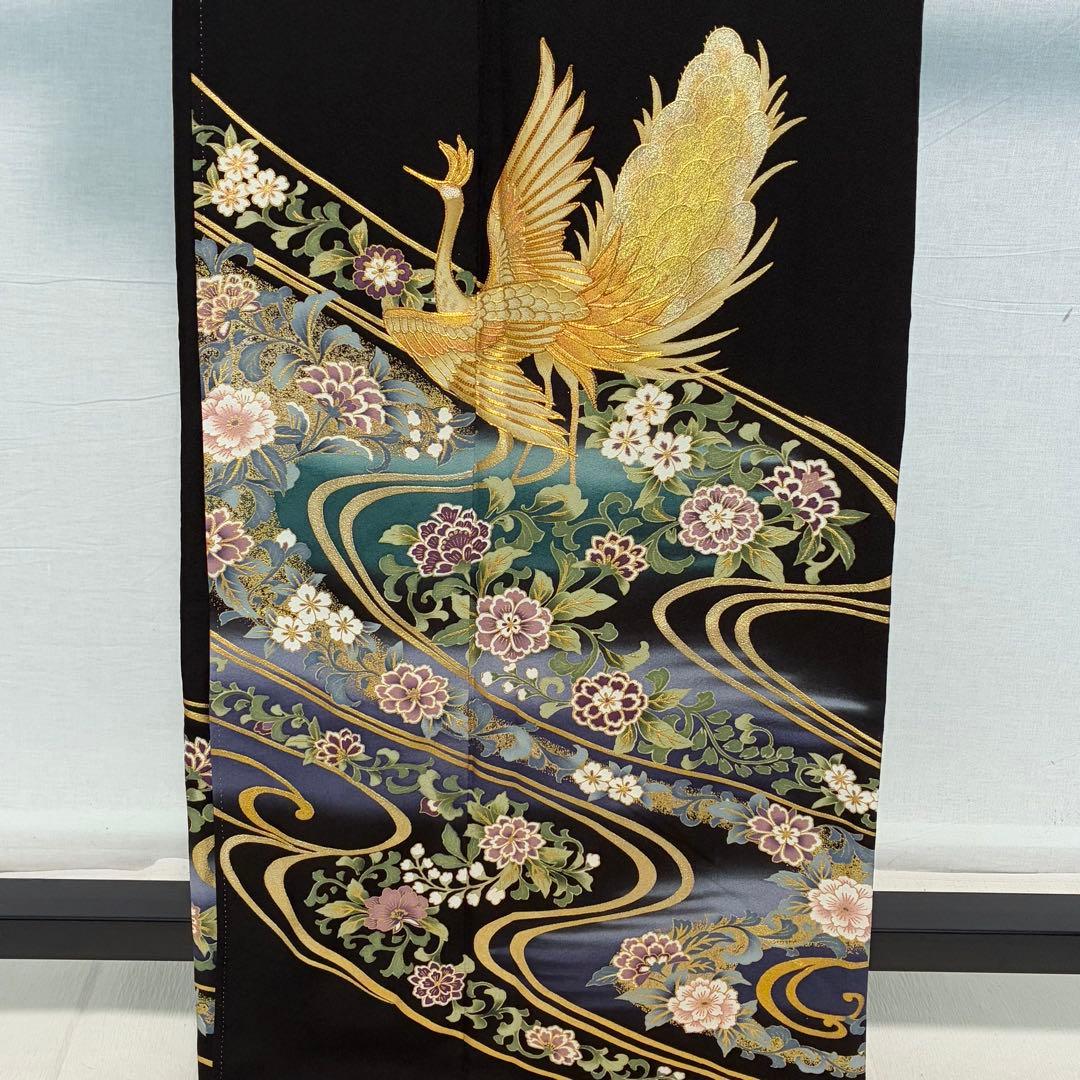 D158 黒留袖 孔雀 金駒刺繍 正絹 着物 袷 極美品 - メルカリ