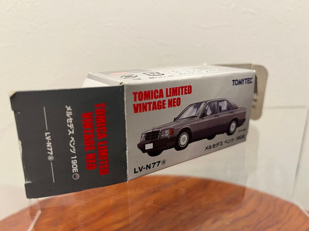 トミカリミテッドヴィンテージネオ メルセデス ベンツ 190E