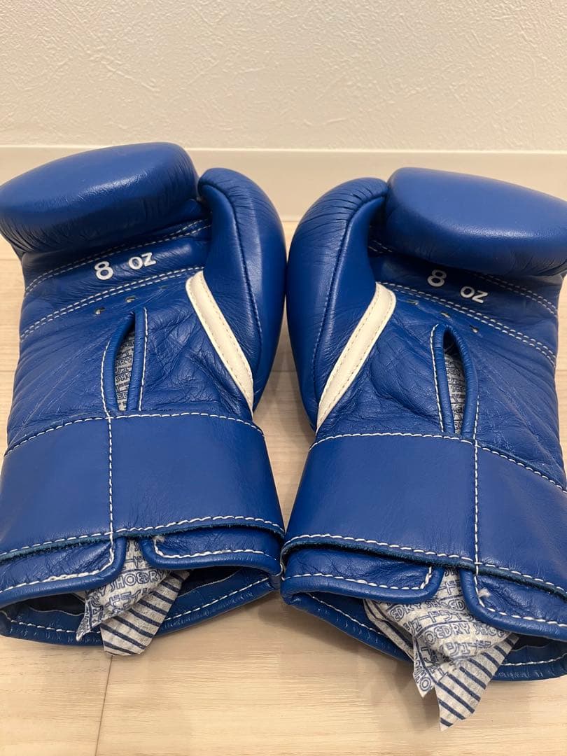 お年玉セール！！Winning ボクシンググローブ 青 8 oz