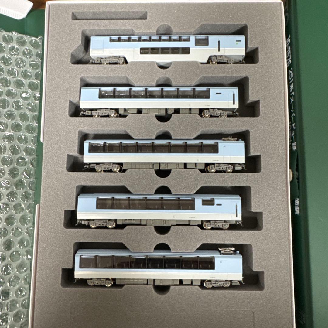 KATO 251系 スーパービュー踊り子10両A、Ｂセット10-1576 登場時