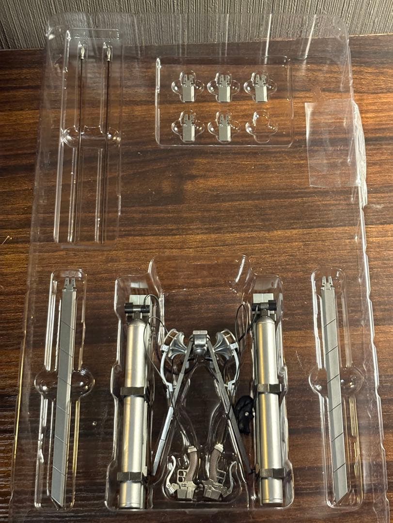 進撃の巨人　エレン・イェーガー　フィギュア　リアルアクションヒーローズ　訳あり品