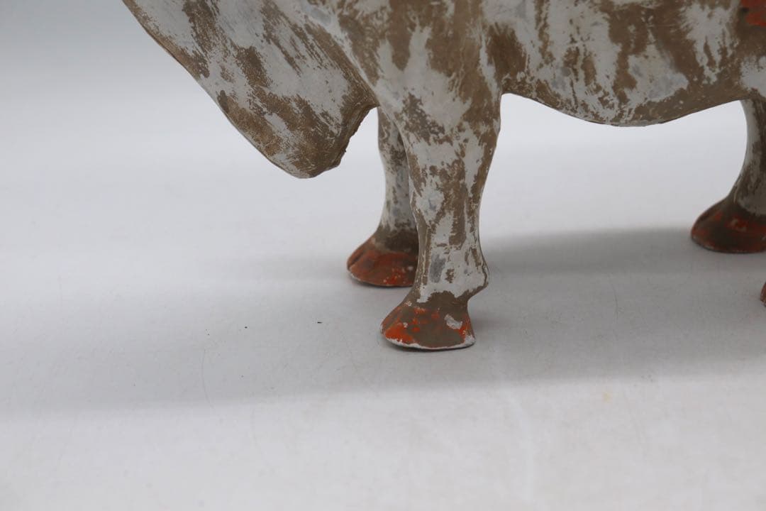 中国　漢時代　加彩陶器　牛　送料込み1218