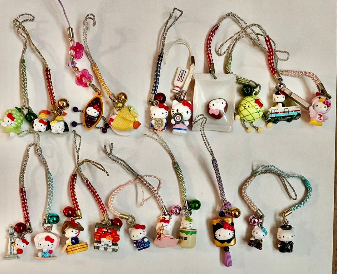 ご当地キティちゃんストラップ191個まとめ売り