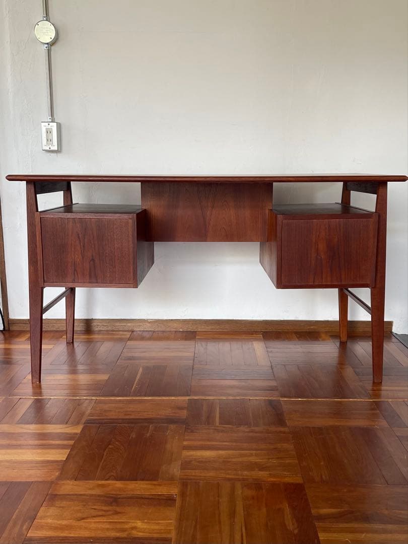 北欧 デンマーク ヴィンテージ チーク オイルフィニッシュ 両袖 デスク