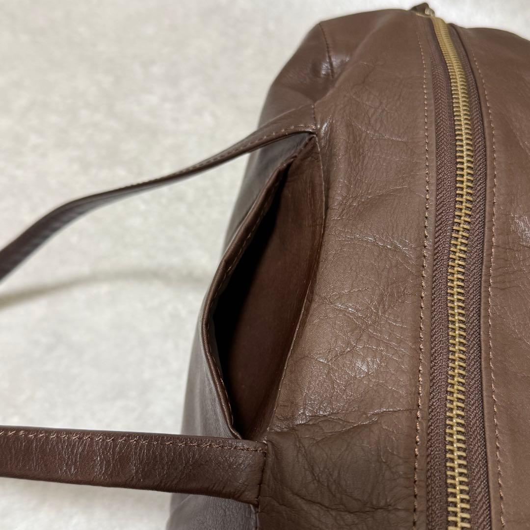 「がんばりどきも私らしく」一田憲子さんとつくったラウンドレザーバッグブラウン