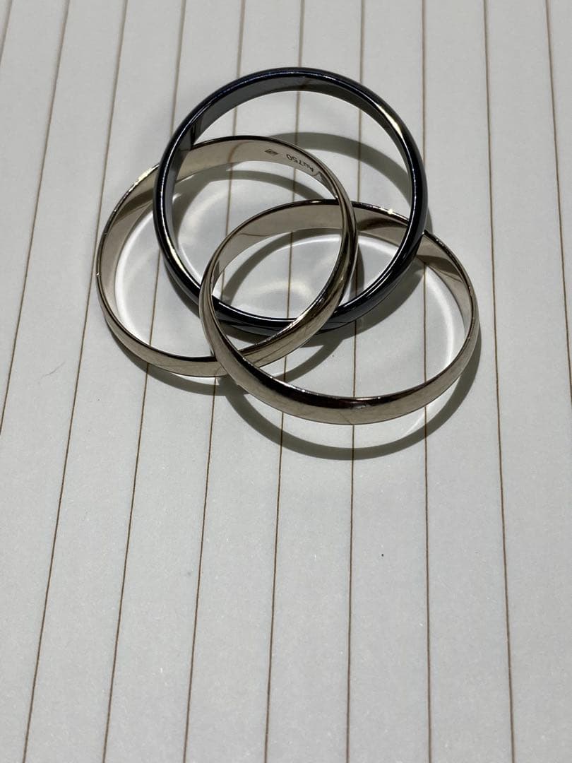 cartier トリニティブラックセラミックＭＭ３連リングＫ１８ホワイトゴールド