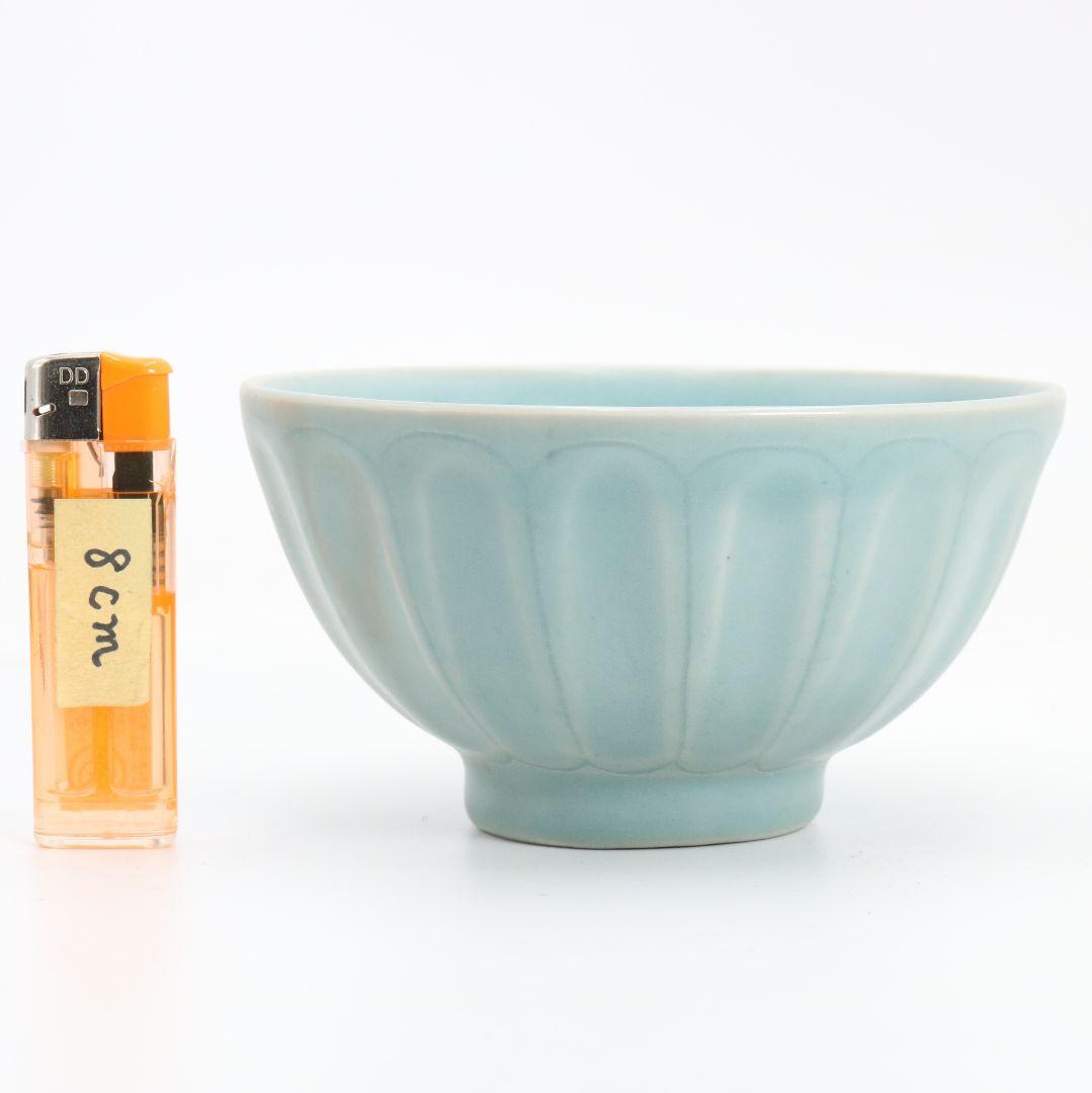 中国 青磁刻花蓮弁文鉢 茶碗 AT678