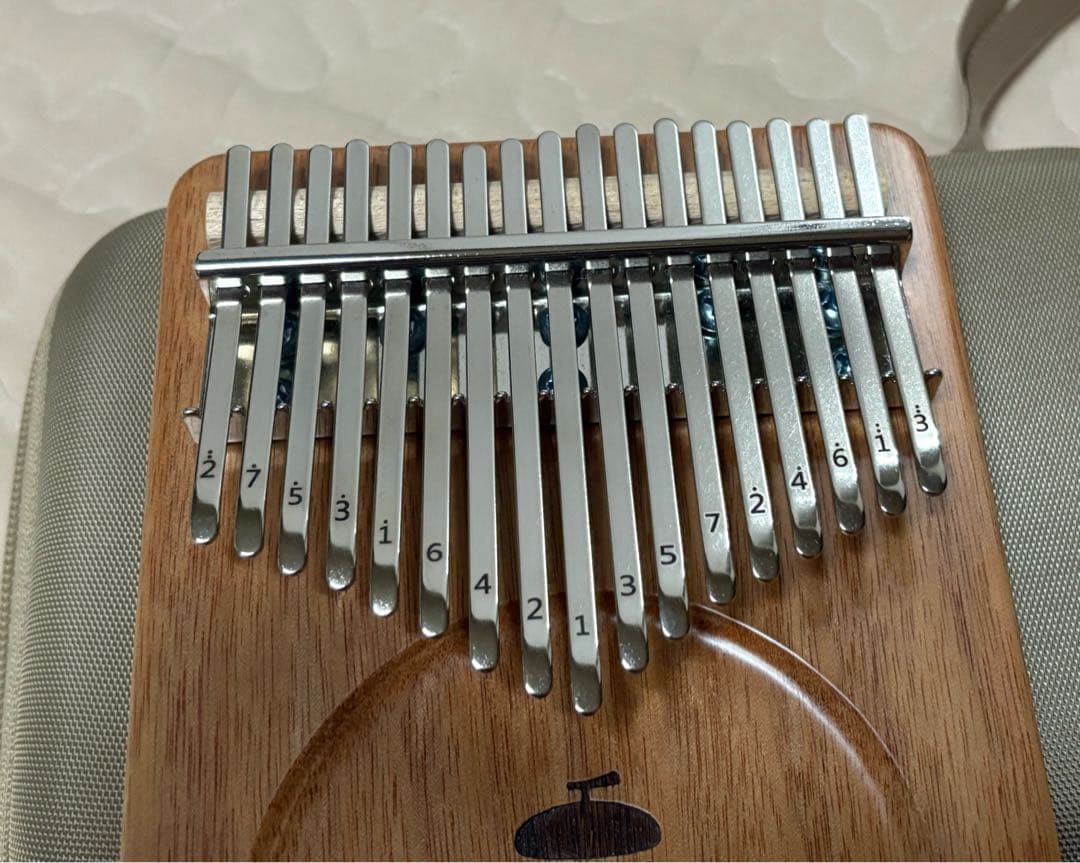 seeds カリンバ ケース付き　17音　終売モデル