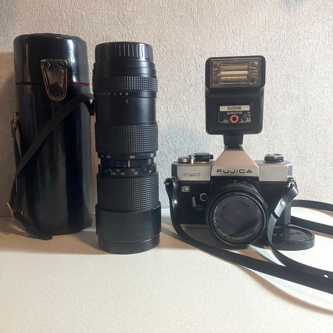 FUJICA 一眼レフフィルムカメラ ST801 + 望遠レンズ + ストロボ Fujica ST801 (1972) - mike eckman dot com