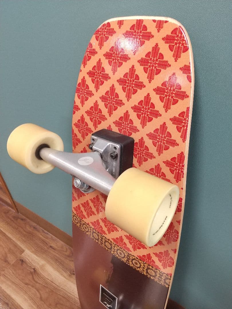 スケートボード YOW TEAHUPOO