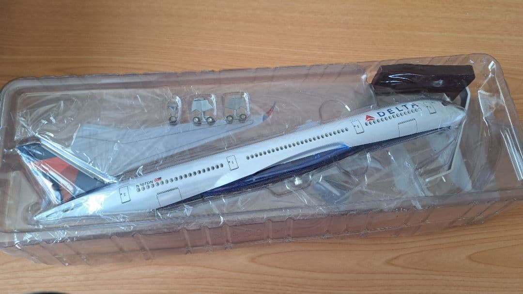 DELTA A350 プラモデル