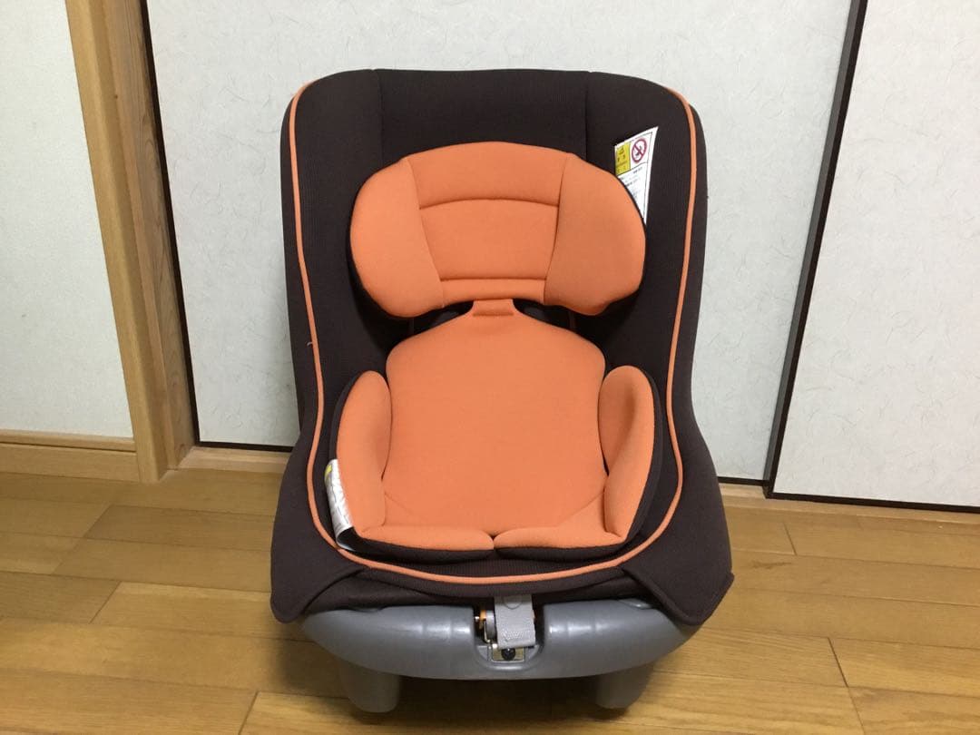 美品】Combi チャイルドシート ミニマグランデ インナークッション付き