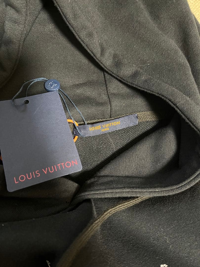 LV パーカー