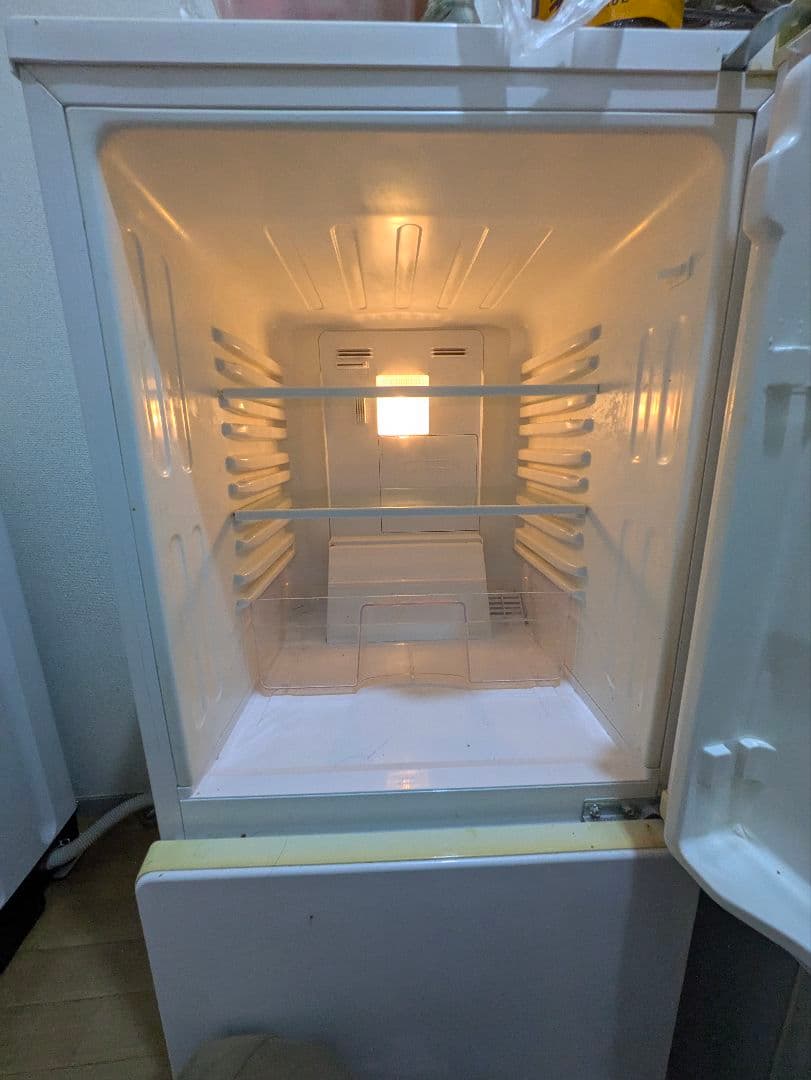 【送料無料】※たのメル便対象のみ　UR-F110H 冷蔵庫 2015年製