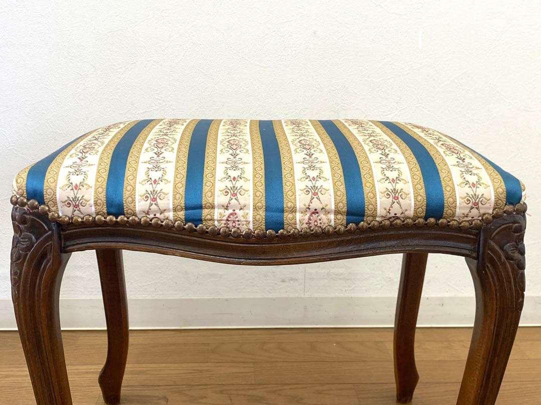 オットマン スツール 猫脚 木製 彫刻 アンティーク調