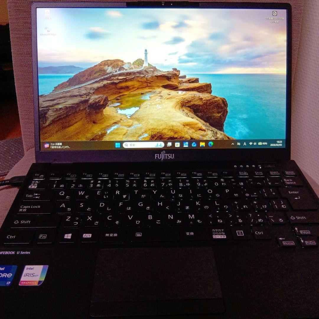 B④ 富士通 FMVU34011 U9311/F - メルカリ