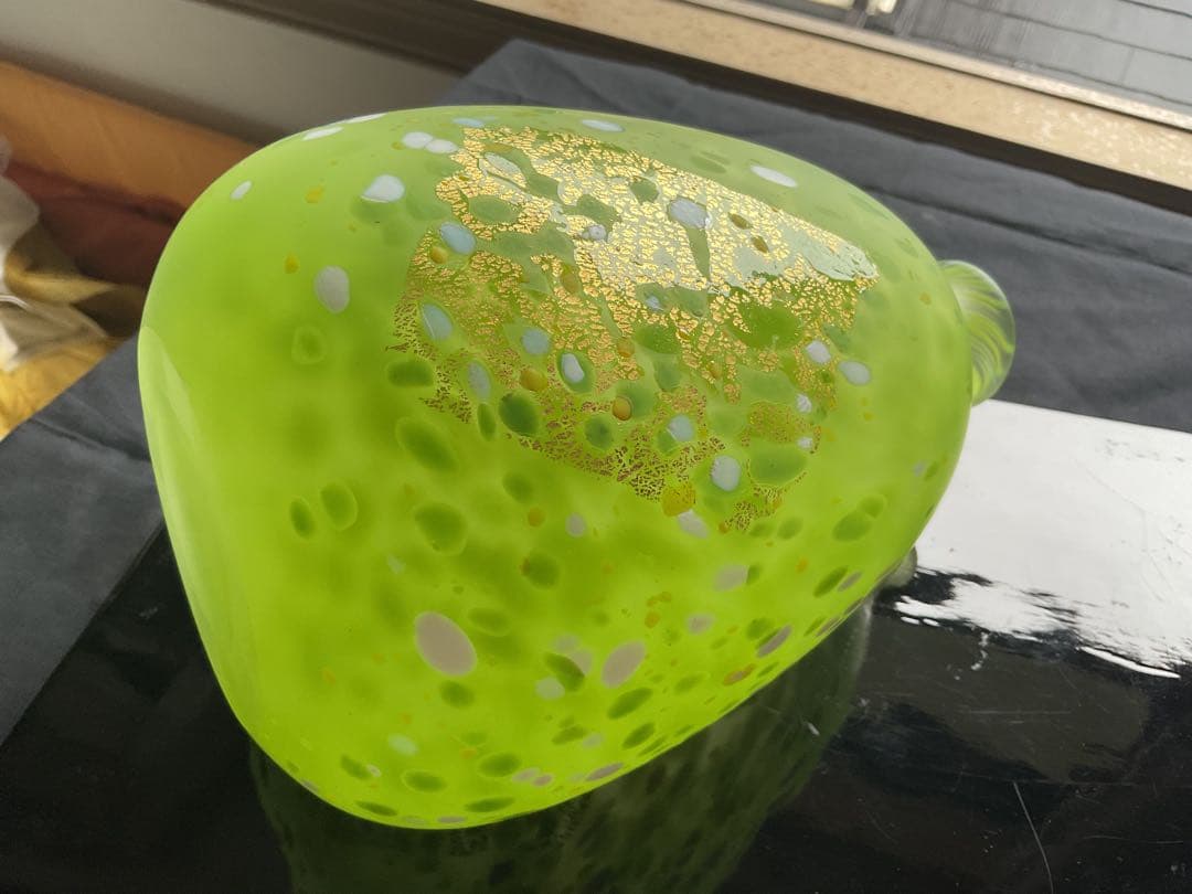 藤田喬平 美しい「新緑色吹雪紋花瓶」