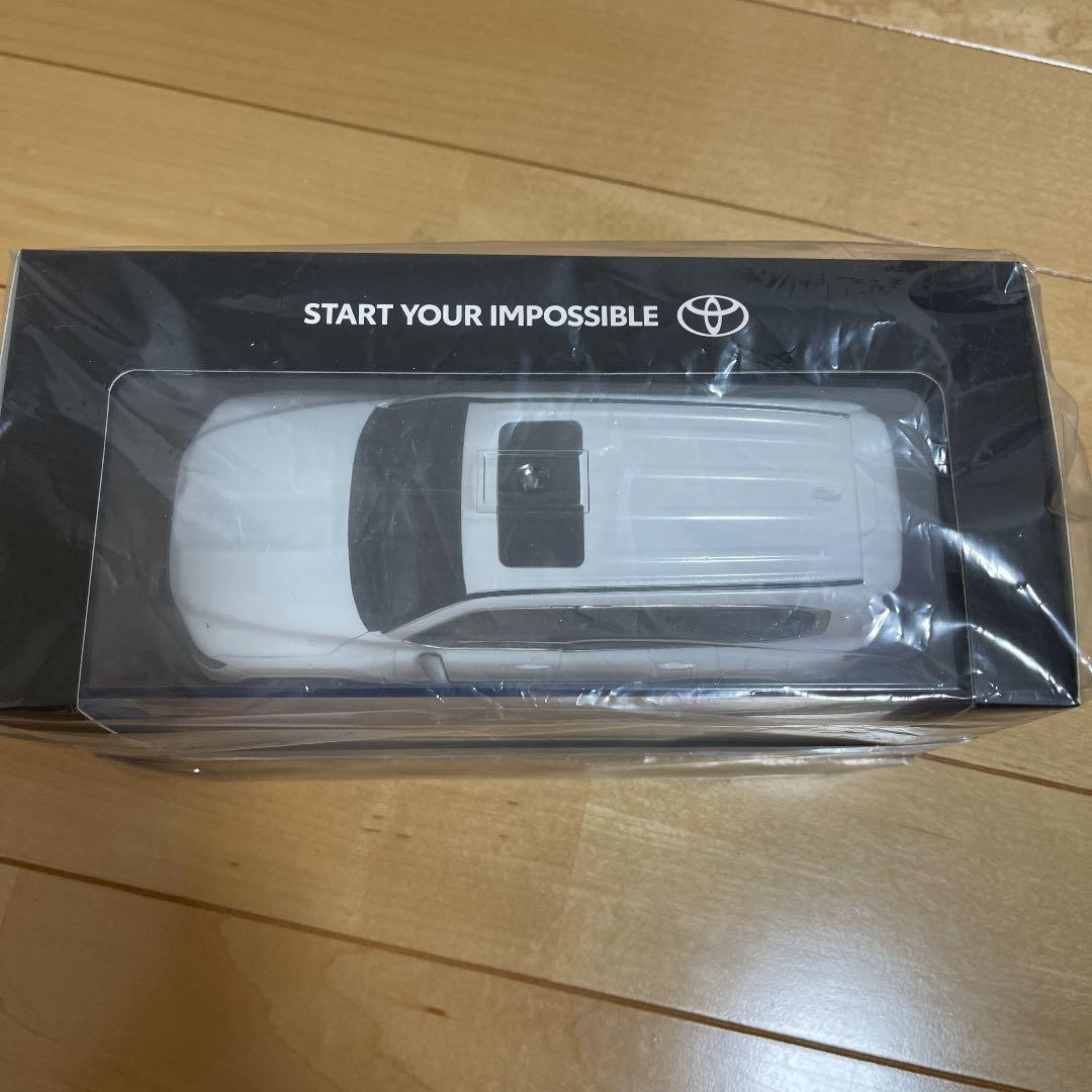 ランクル300 トヨタ ミニカー ホワイトパール