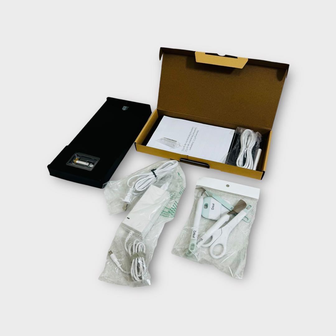 7753.クリカット メーカー カッティングマシン D36C シャンパン - メルカリ