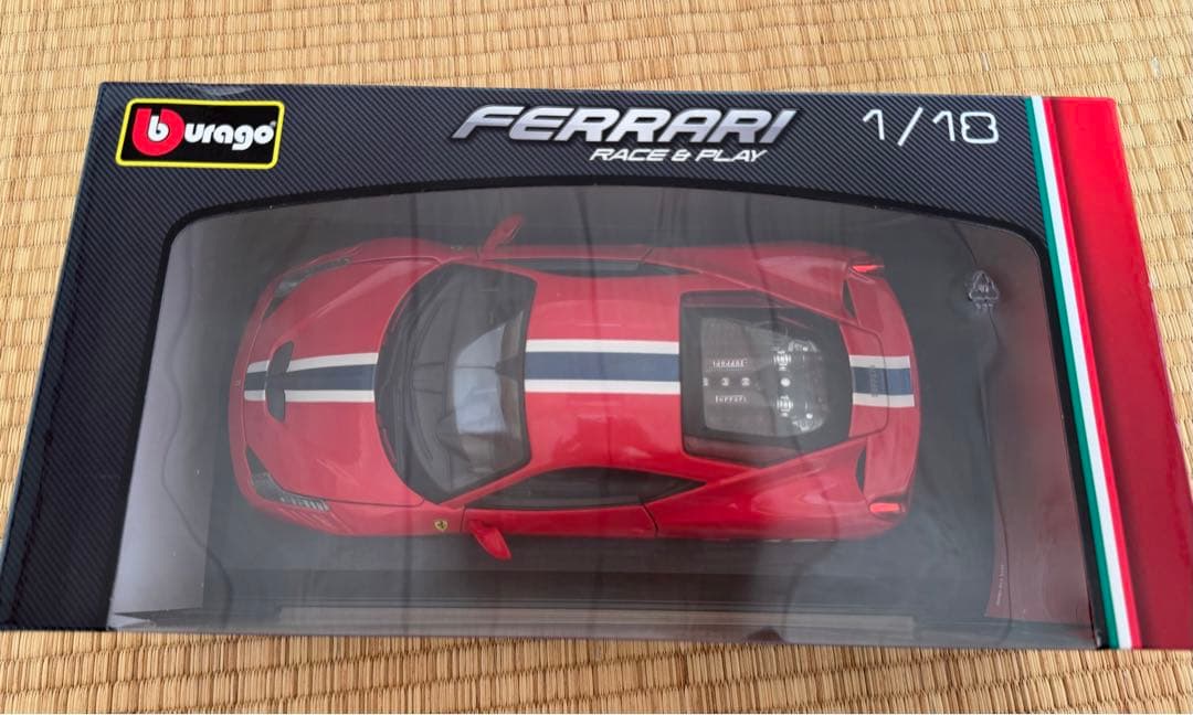 ミニカー burago Ferrari 458 Speciale 1/18