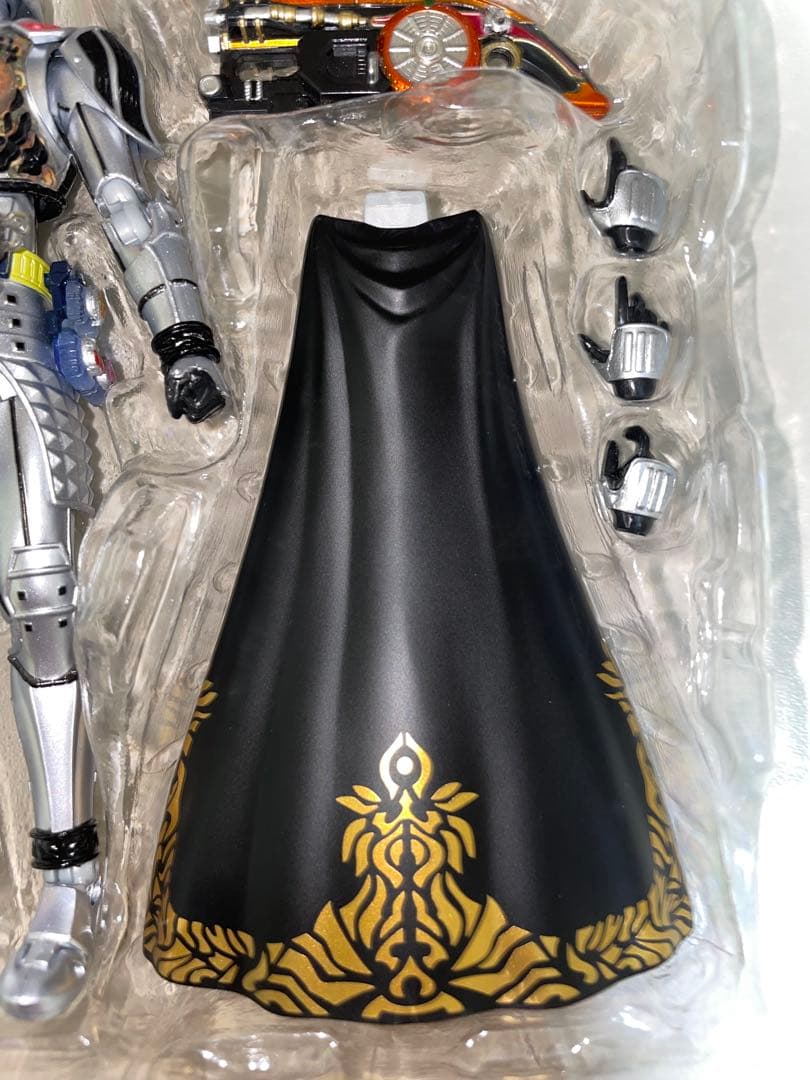 ※ネメシス※【美品】S.H.Figuarts 仮面ライダー鎧武 極アームズ