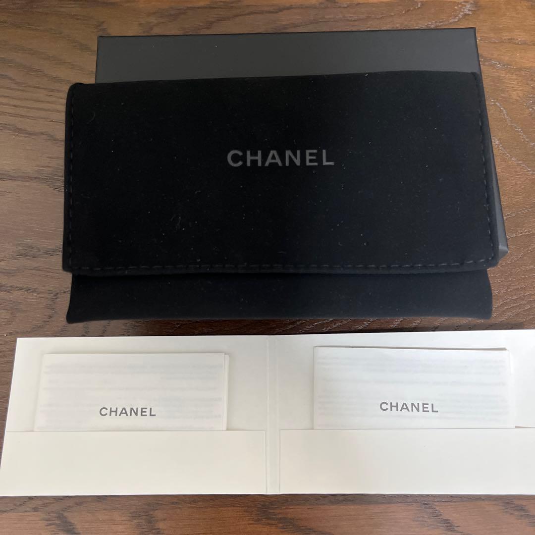 シャネルキャビアスキン　ケース
