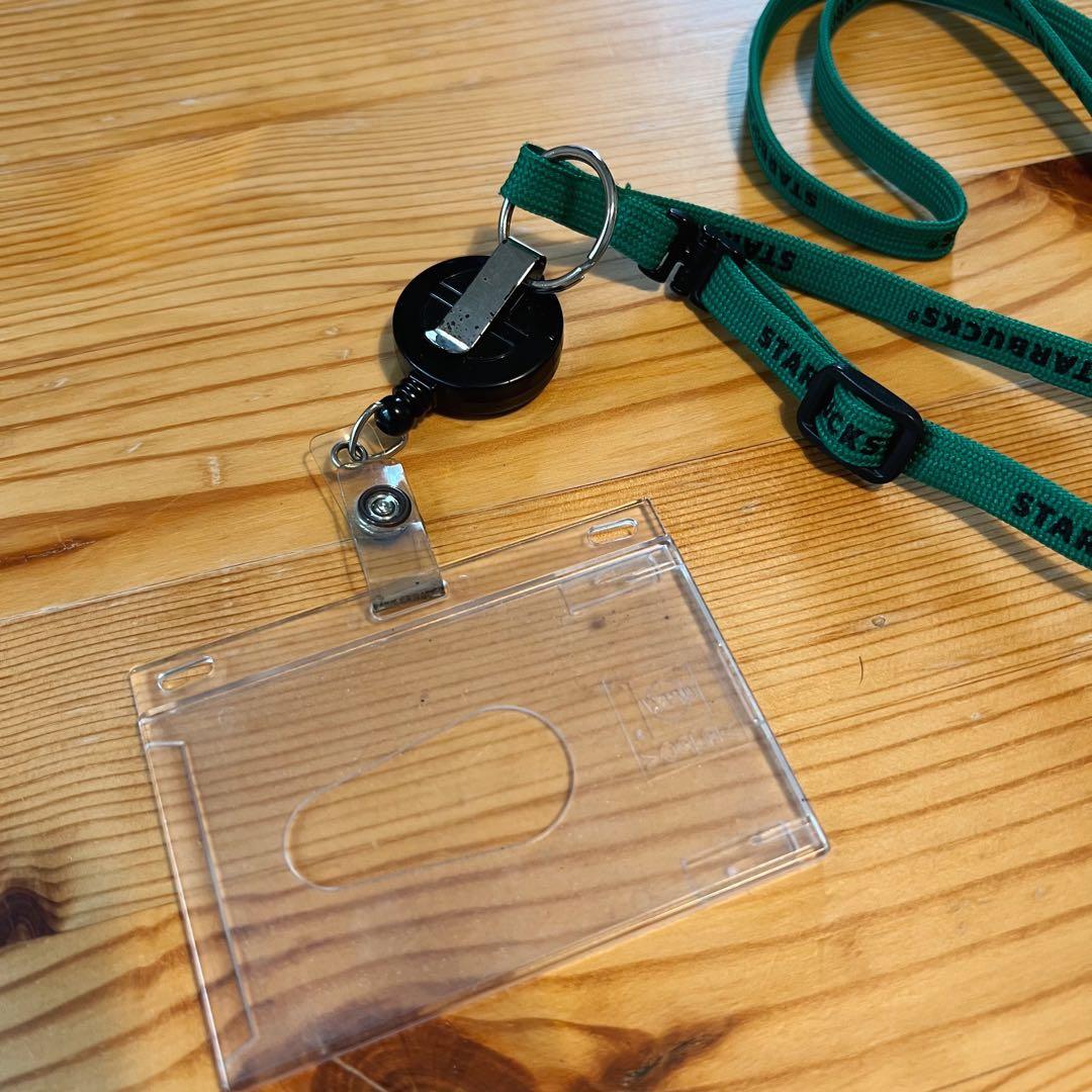 非売品】中古 スターバックス IDホルダー リール式 - メルカリ