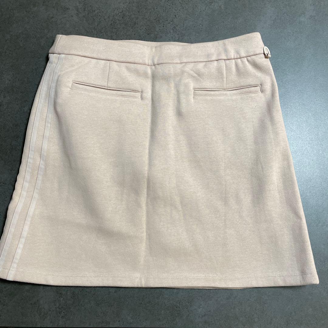 アディダスゴルフ　長袖トレーナー&スカート裏起毛セットアップ　スリーストライプス