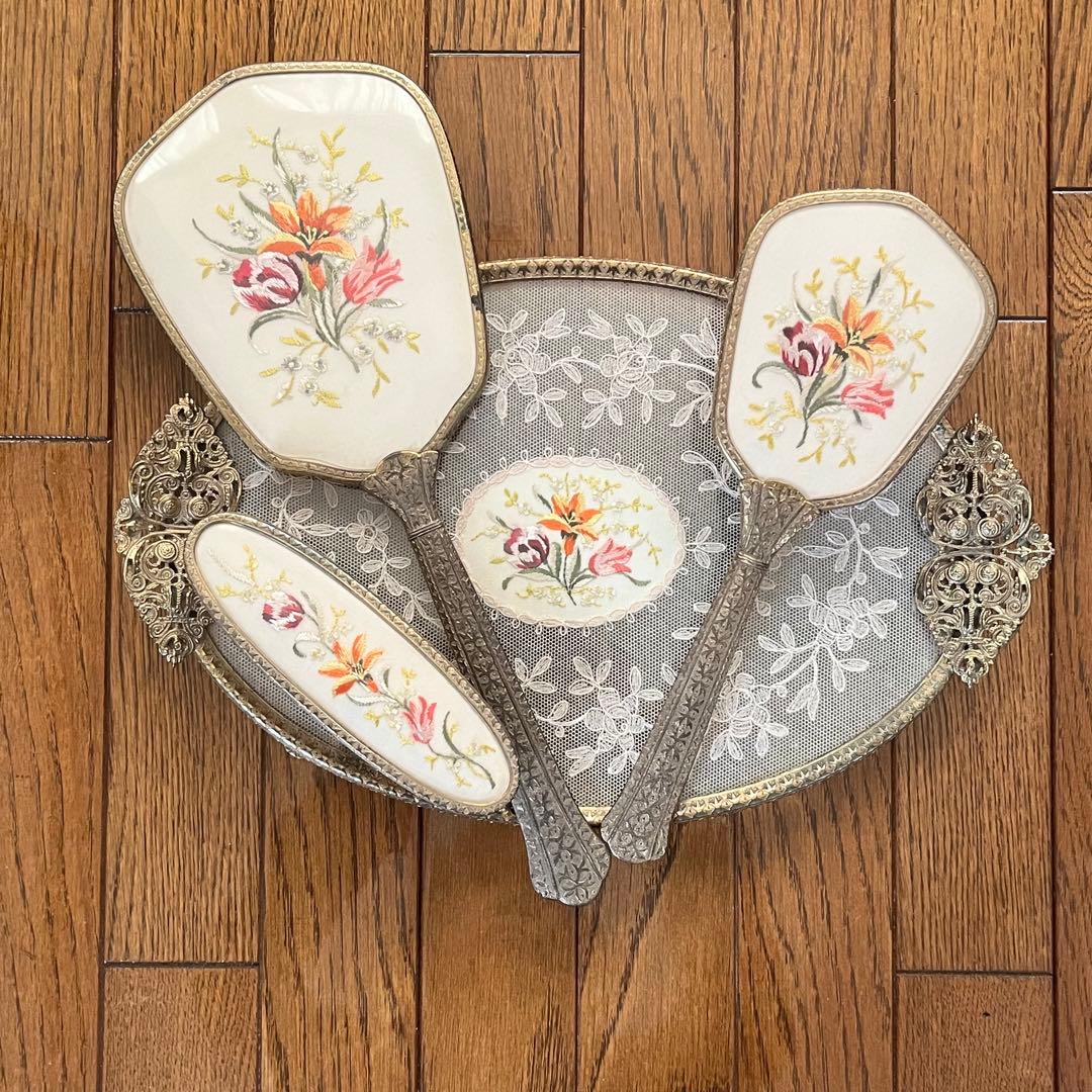 美品＊希少＊イギリスアンティーク＊プチポワン ＊ドレッシングトレイ