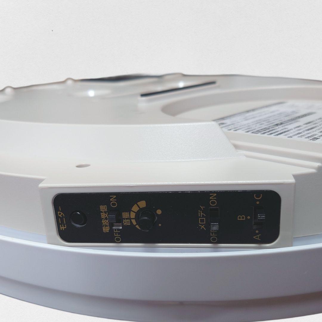 掛け時計　くまのプーさん　28曲選べるオーロラサウンド　メロディ電波掛け時計