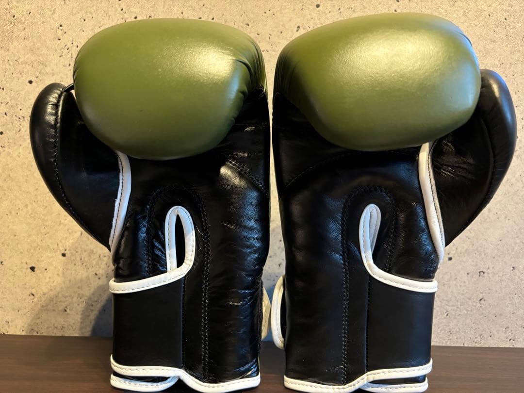 皇治 選手 サイン入りグローブ ナップサック付