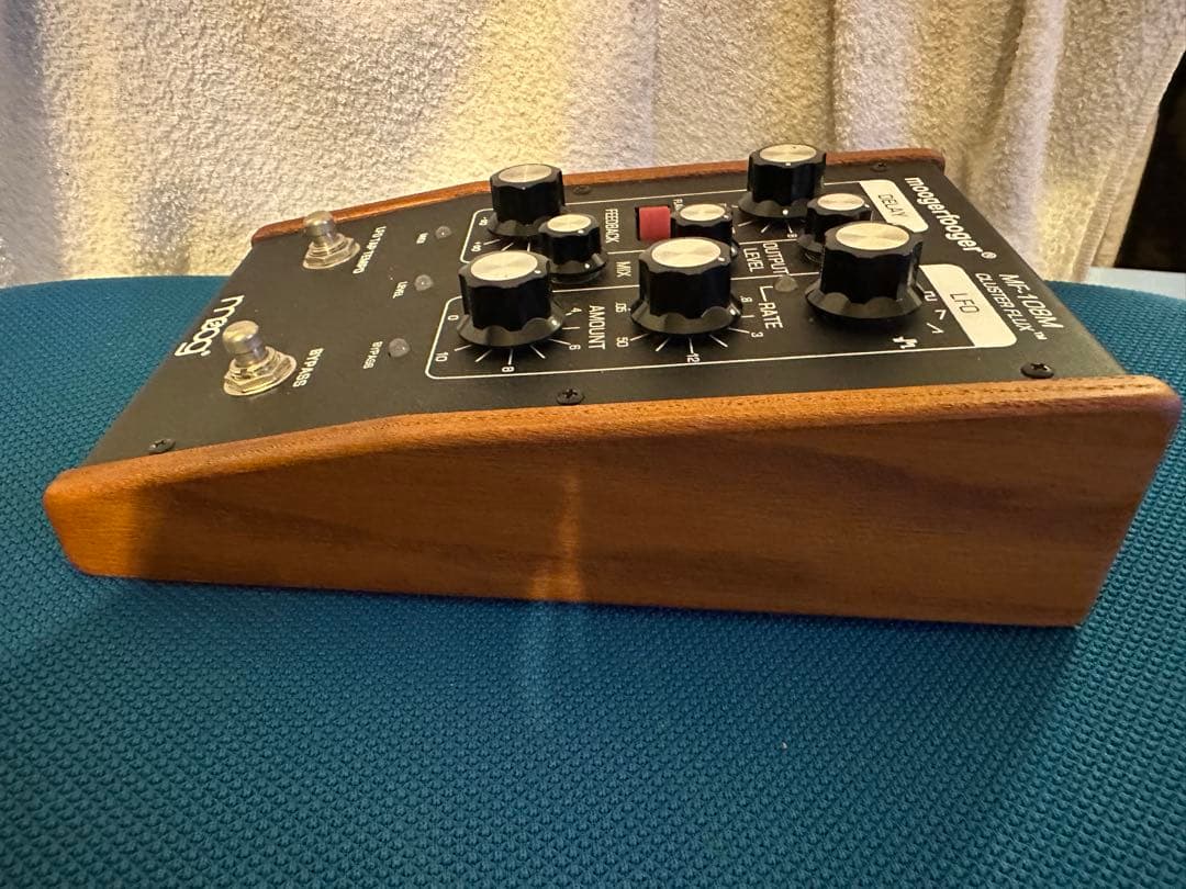 ギター moog moogerfooger MF-108M CLUSTER FLUX