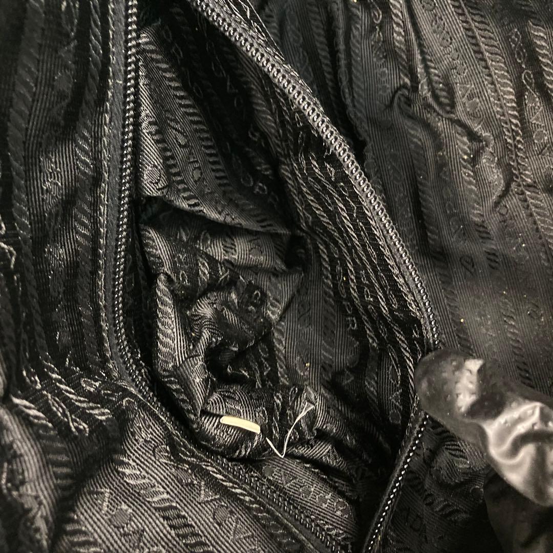 PRADAトートバッグ ビジネス テスートナイロン 三角ロゴ　黒