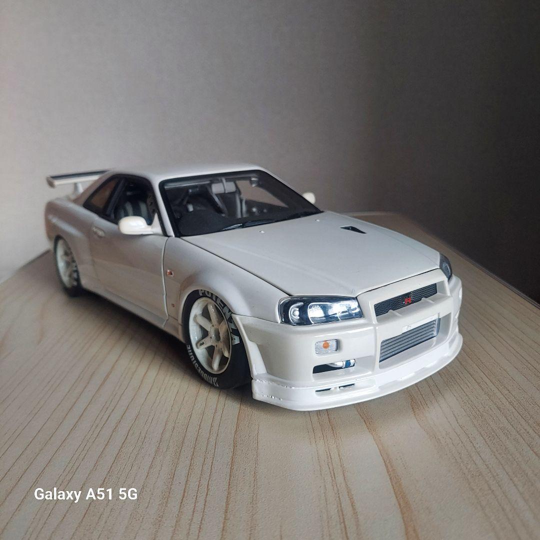 Tomtom1/18 日産スカイライン　GT-R R34 ホワイトミニカー