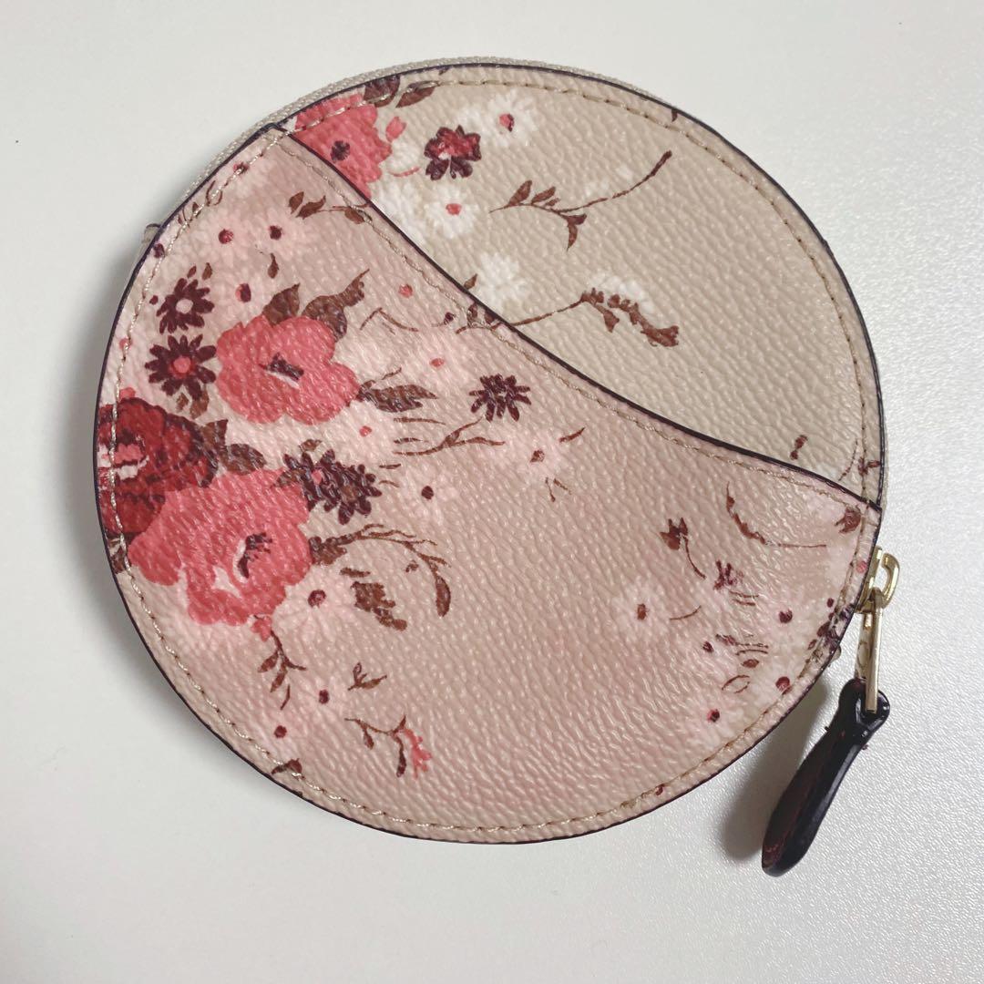 【新品未使用】COACHコーチ★丸型ラウンドケース★花柄フラワー★ベージュ