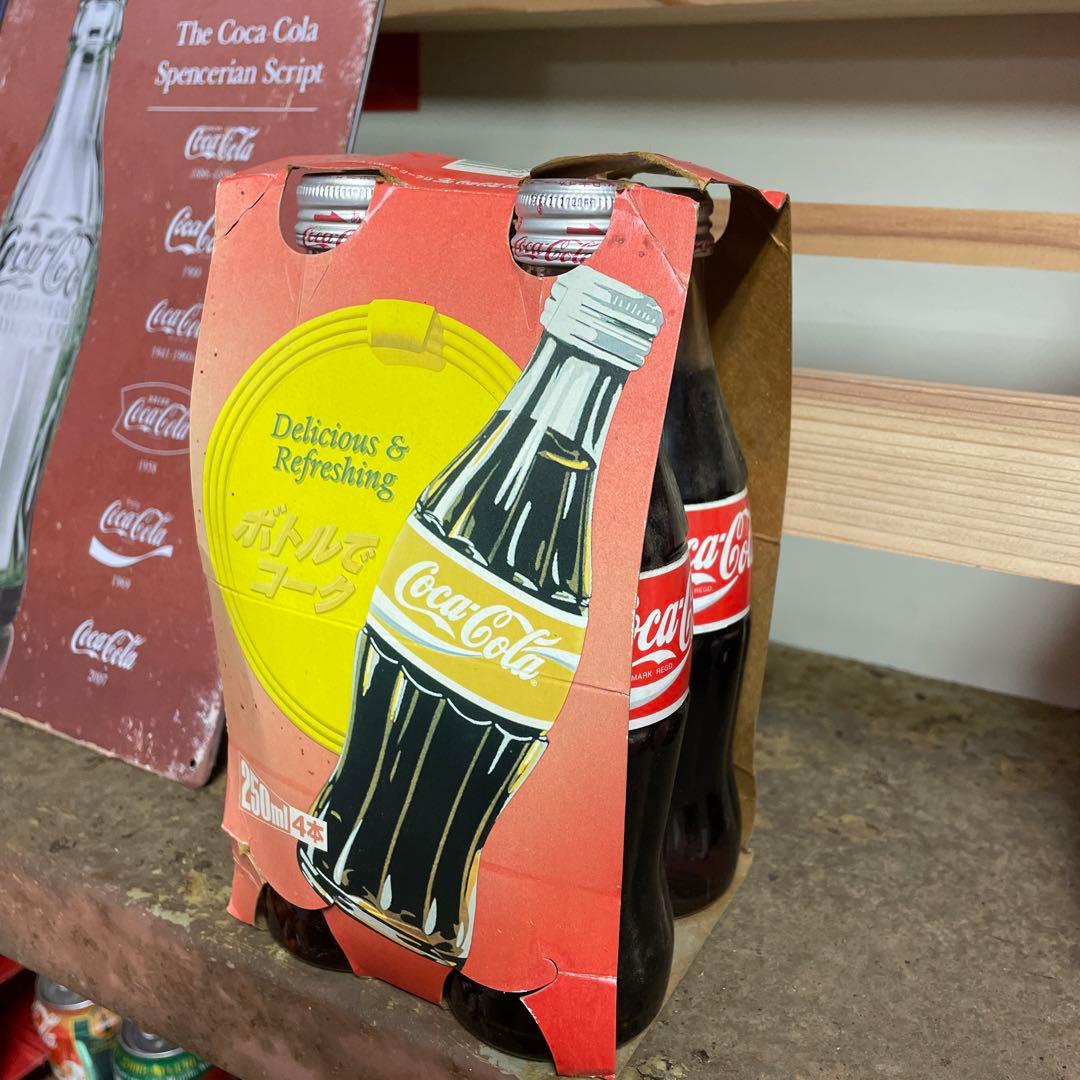 コカコーラ4本マルチ250コンツァーボトル 缶 コカコーラ パッケージ