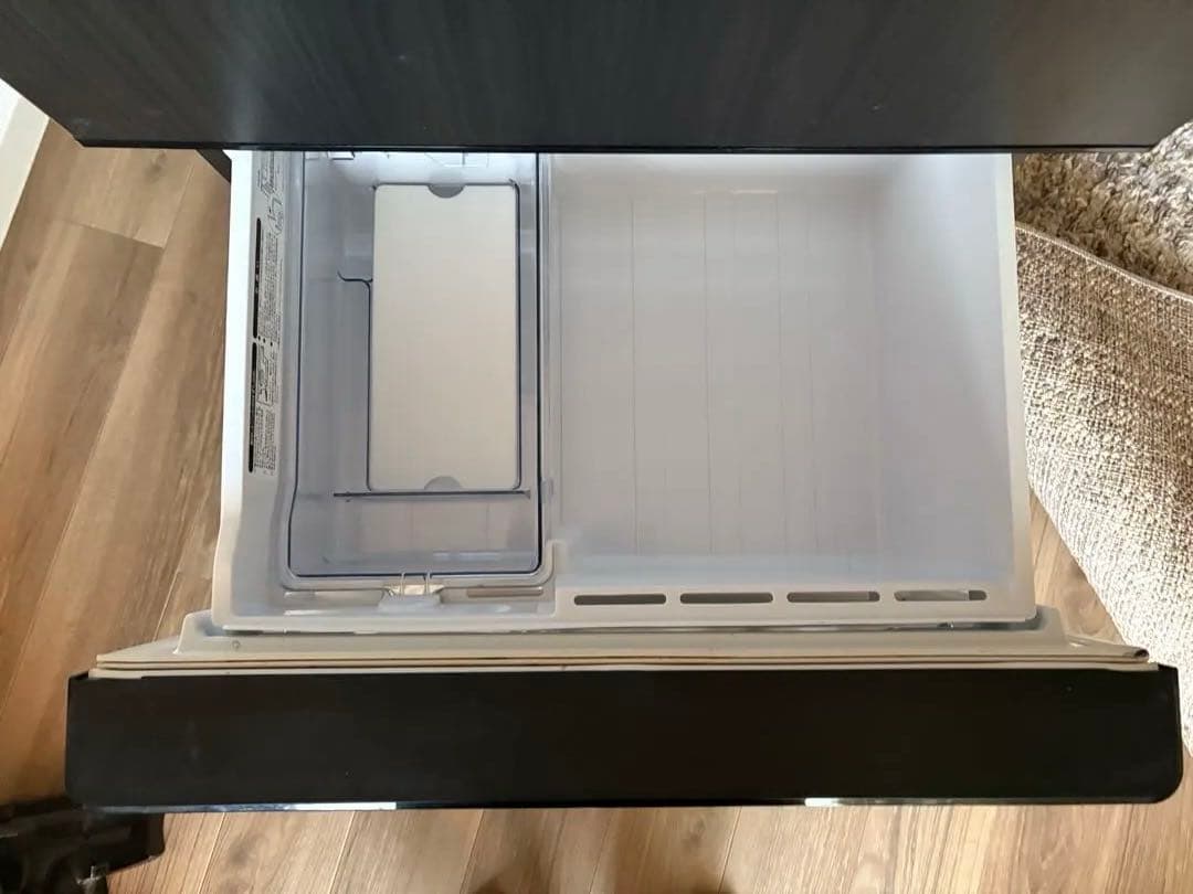 冷蔵庫　AQUA(アクア)ノンフロン冷凍冷蔵庫AQR-SV24K